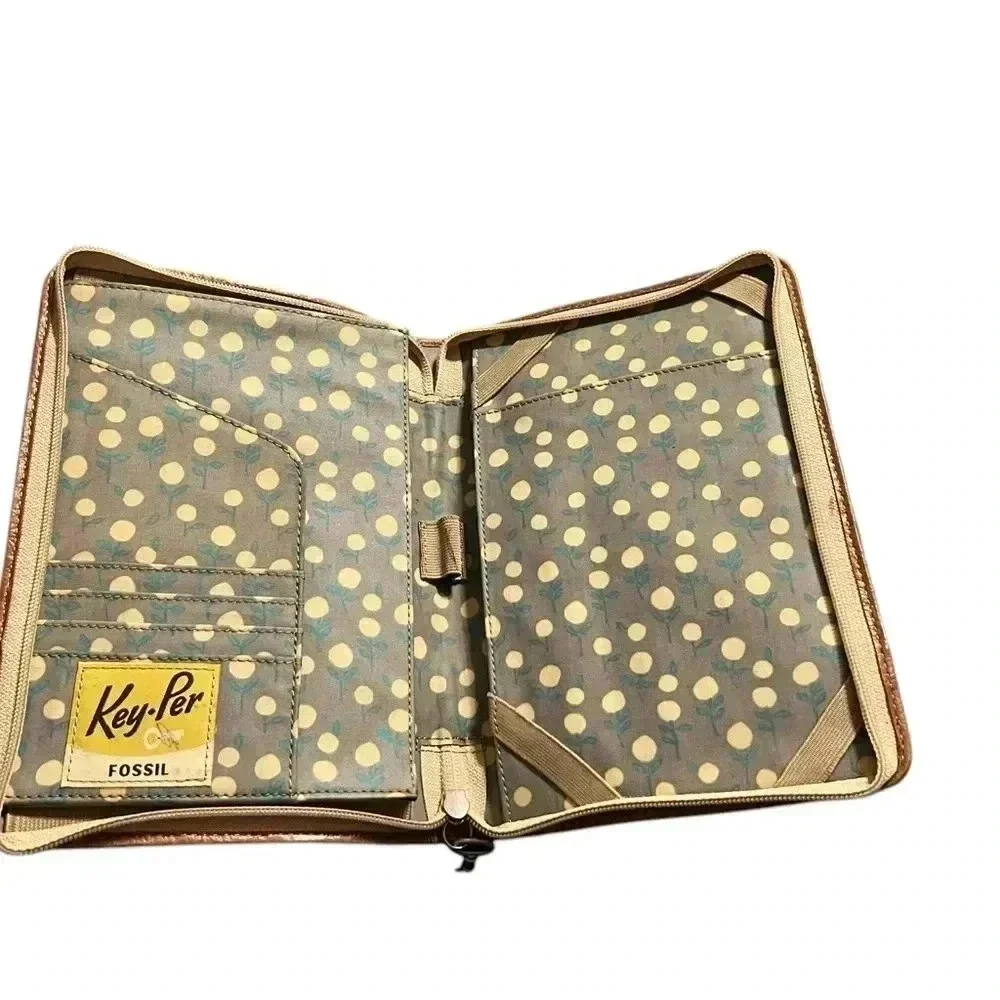 Colorful Circle Pattern Wallet - Picture 3 of 3